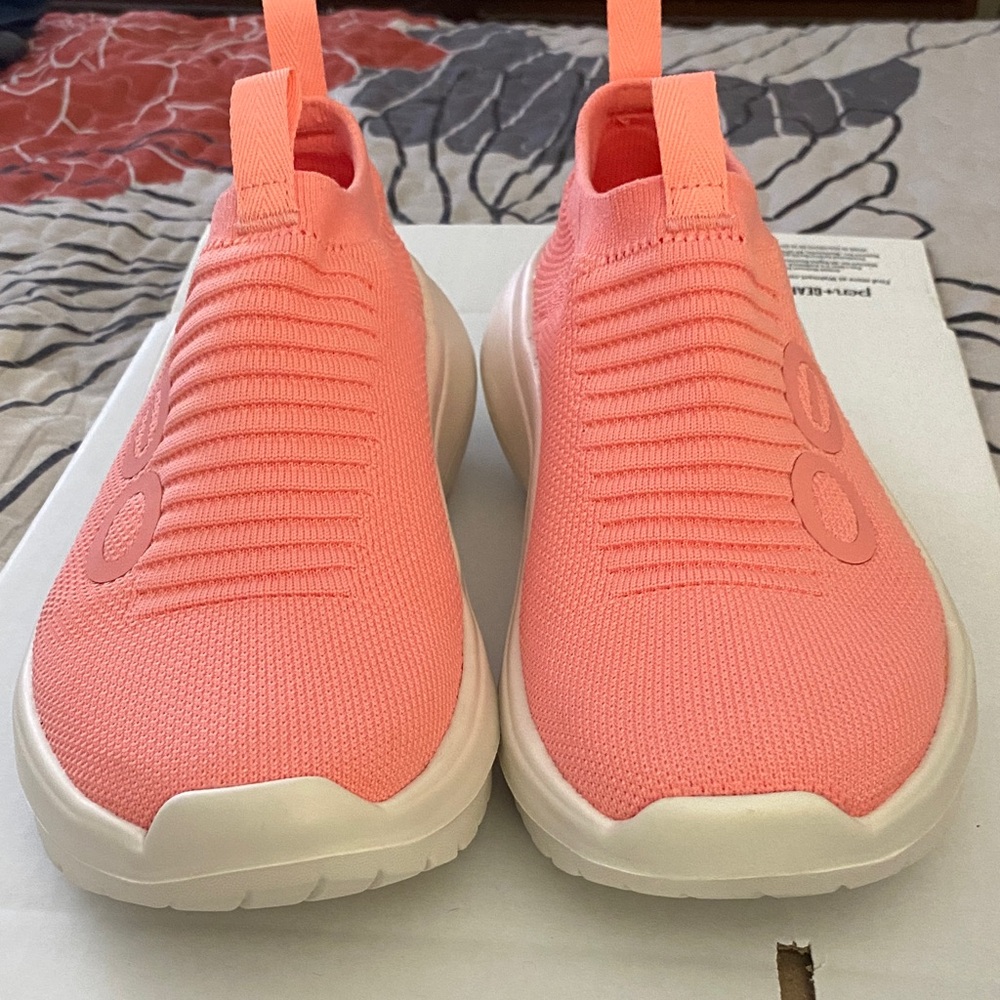 OOFOS Coral Slip-On Sneakers - Picture 14 of 14